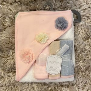 Baby girl hooded towel & wash cloths